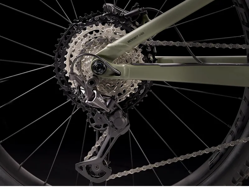 Trek Remedy 8 27.5 Mountain Bike in Olive Grey-10